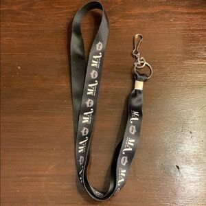 👑💃 Miss America-Style Black Lanyard for Queens Who Carry Keys Like Crowns 🔑✨